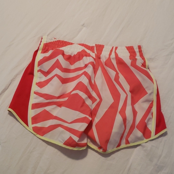 Nike dri fit shorts - Picture 2 of 3